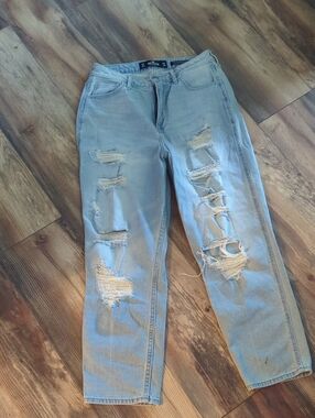Light Blue Distressed Hollister Women’s Jeans